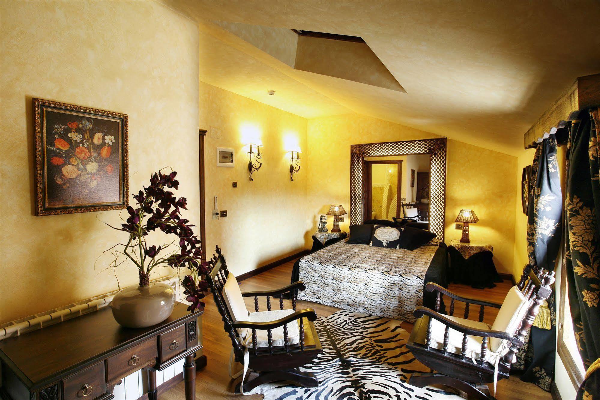 Hotel Boutique Real Casona De Las Amas Azofra Exterior photo